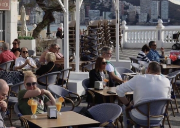 Un estudio de Visit Benidorm sitúa el desempleo turístico de la ciudad en mínimos históricos durante 2025