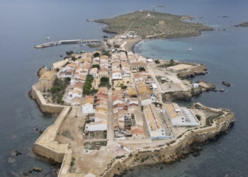 Alicante impulsa la tramitación del Plan Especial que protege las viviendas en Tabarca