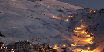 Juventud organiza un viaje a Sierra Nevada para practicar esquí o snowboard