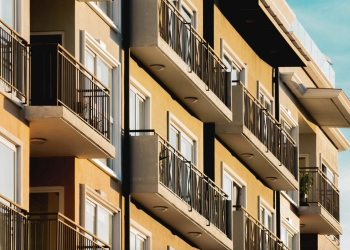 La Generalitat licita tres parcelas en Sant Joan d´Alacant para la construcción de más de un centenar de viviendas de protección pública