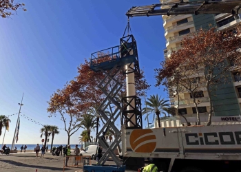 Benidorm inicia la rehabilitación de las emblemáticas columnas ‘Andrea’ del Paseo de Levante