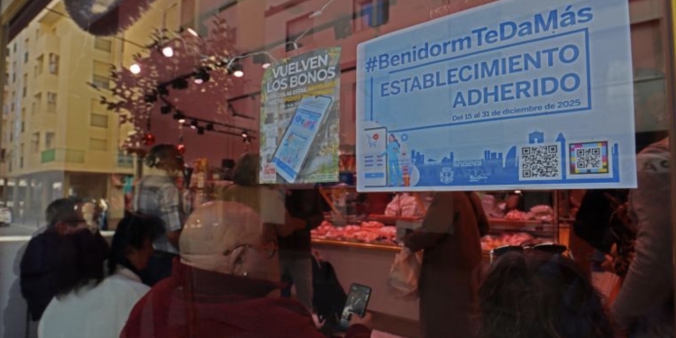 Benidorm aprueba el pago de la primera remesa de bonos consumo por valor de 351.690 euros