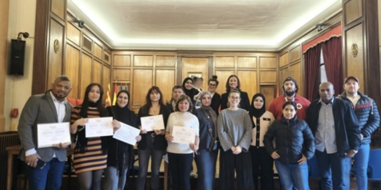 PANGEA de Alcoy y Cruz Roja certifican a 64 personas en las Escuelas de Acogida durante 2025