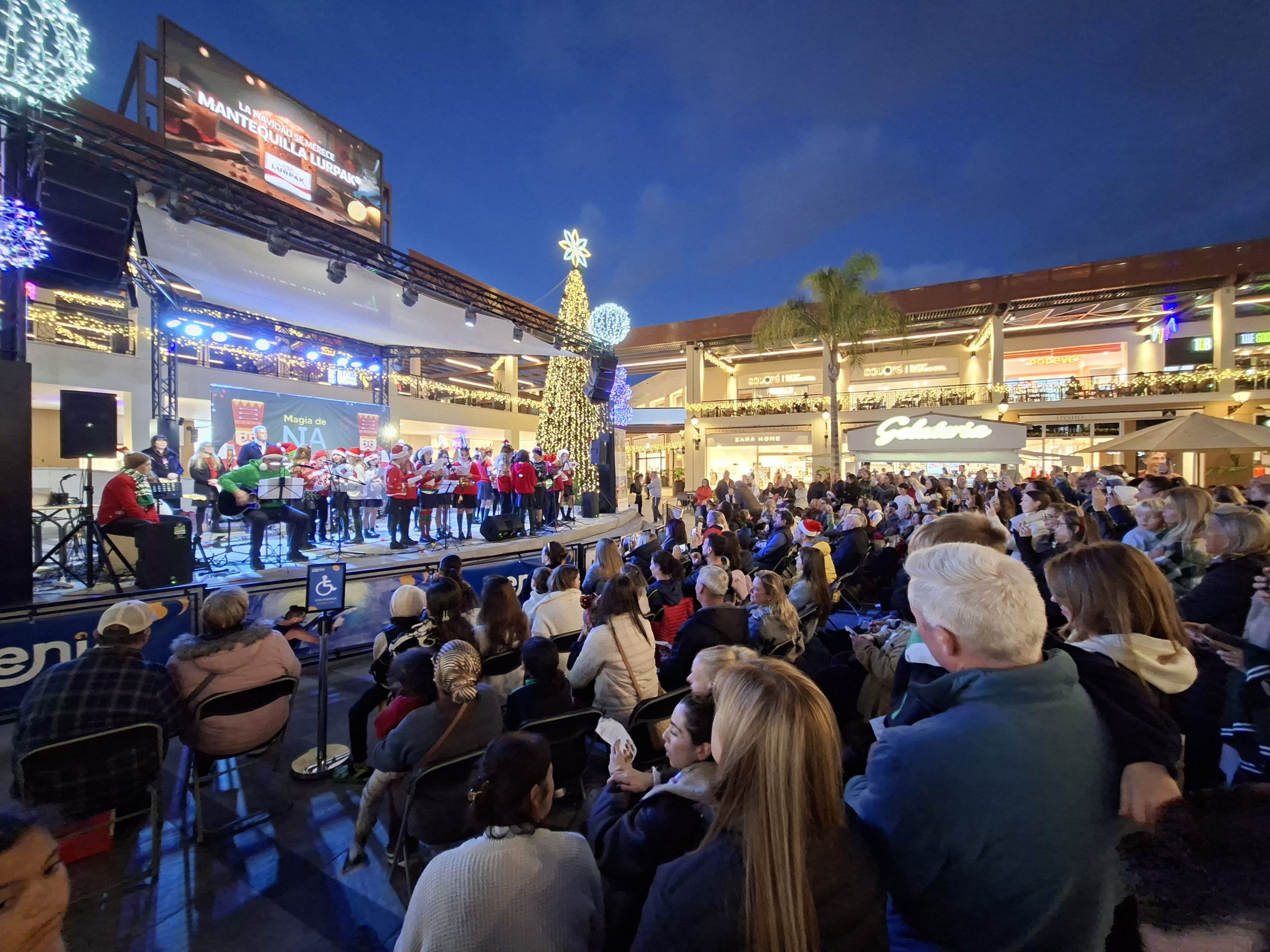 De la Vega Baja a la televisión internacional: ELIS Villamartín llena de música navideña La Zenia