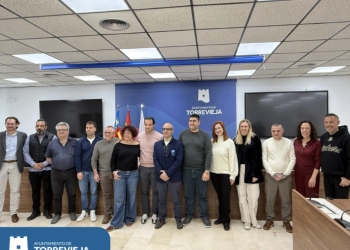 Torrevieja celebra la presentación de los premios tenedor de oro 2026 y otras distinciones de la AEHTC