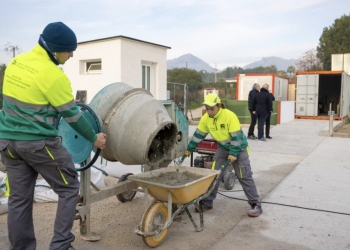 Entra en su fase final la Escuela Taller que forma en albañilería a jóvenes en l’Alfàs del Pi