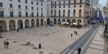 Alicante avanza en la peatonalización de la Plaza municipal con los estudios de tráfico