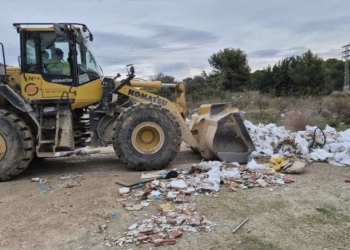 Benidorm lleva a cabo la retirada de enseres y escombros en varias zonas del municipio