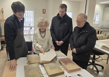 El Institut Valencià de Conservació, Restauració i Investigació trabaja en la recuperación de documentos afectados por la dana