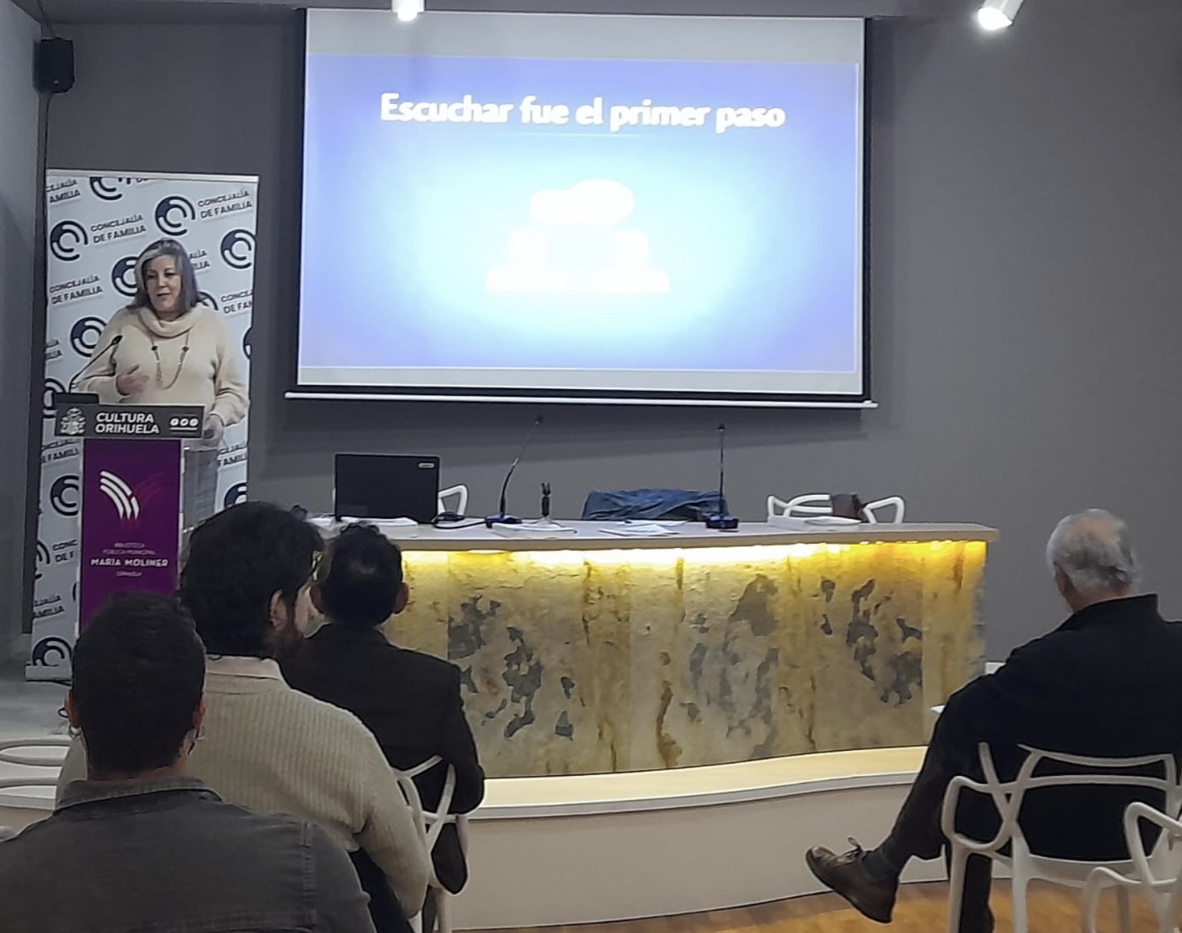 El apoyo educativo, principal demanda de las familias oriolanas con discapacidad, según el Observatorio