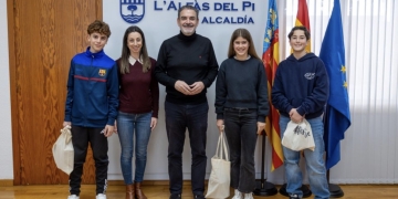 Educación felicita al alumnado distinguido con el Premio Extraordinario al Rendimiento Académico