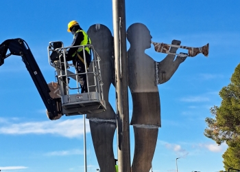 Un monumento homenajea a las bandas de música de los Moros y Cristianos