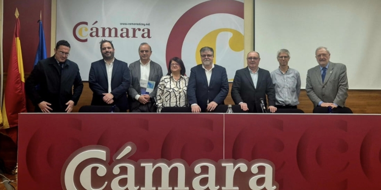 Villena presenta al empresariado de Alcoi su Nodo Logístico como aliado estratégico para su crecimiento internacional