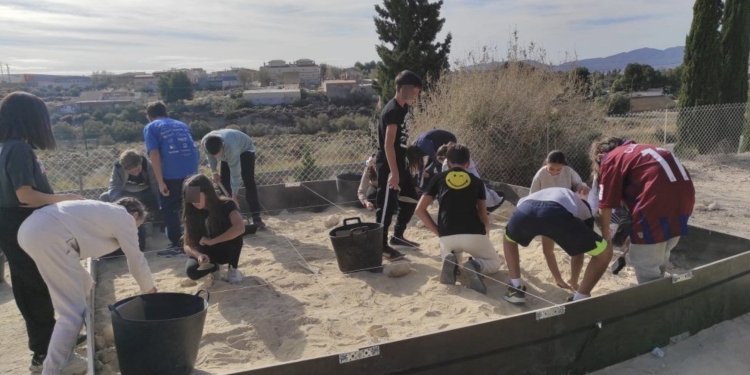 Elda acerca el patrimonio histórico de la ciudad al alumnado de Secundaria con el programa ‘La Llave de Elda’