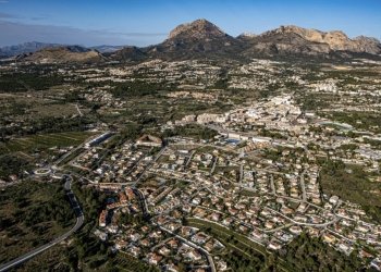 El viento de poniente activa el aviso amarillo y eleva el riesgo de incendios