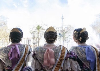 Se bate un nuevo récord con más de 20.600 participantes en el sorteo para ver una mascletá desde el balcón del Ayuntamiento