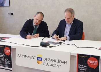 Sant Joan y la Cámara de Comercio firman un convenio para impulsar acciones formativas para jóvenes y mayores de 45 años