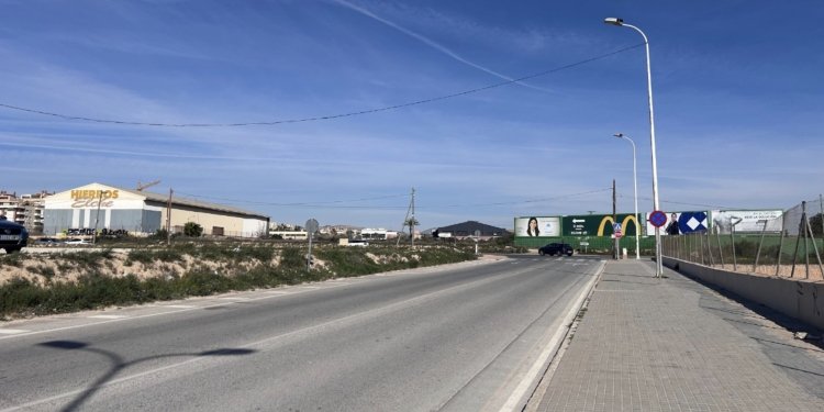 Las obras de urbanización del entorno del estadio Martínez Valero comenzarán en junio