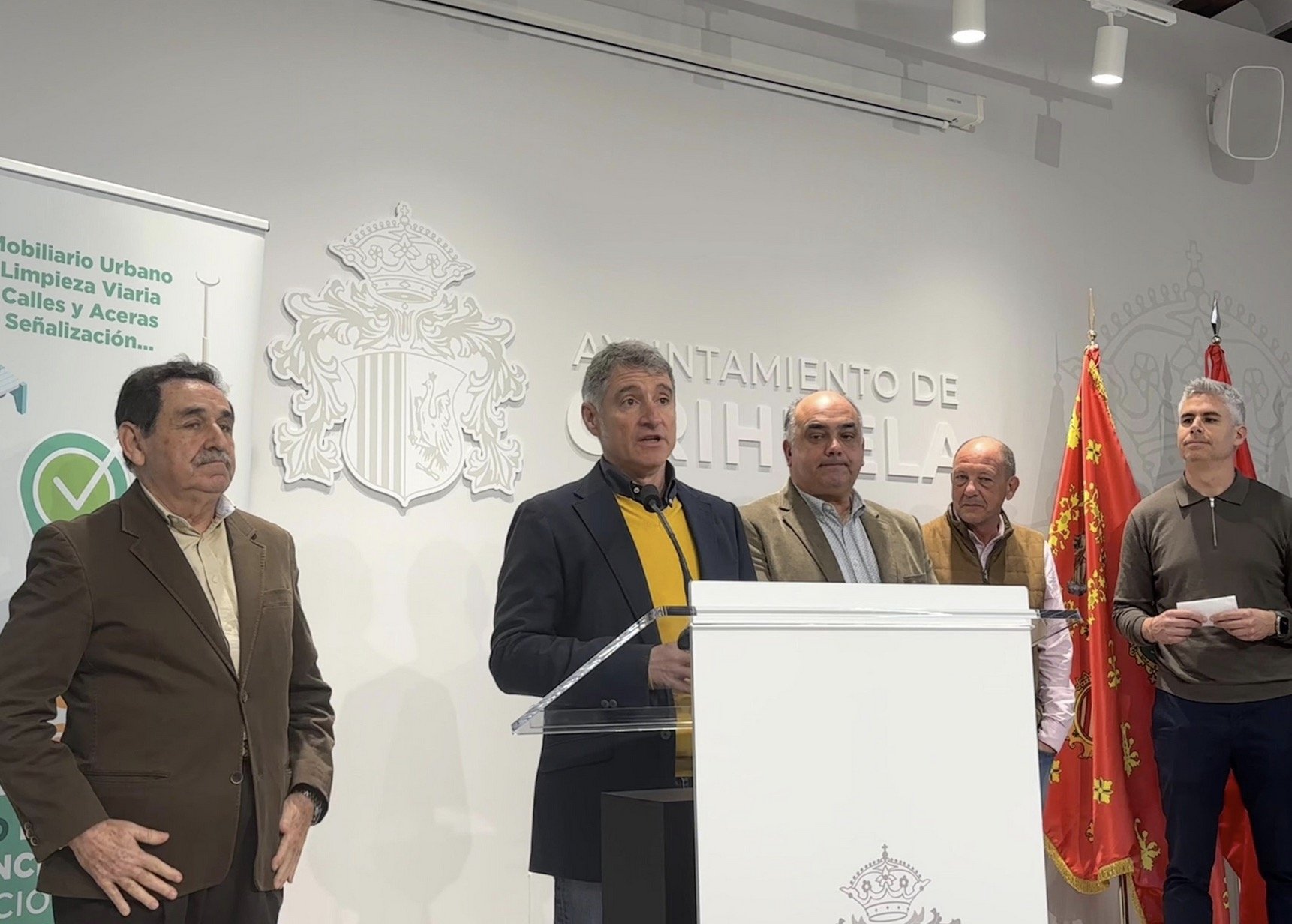 El Ayuntamiento mejora el mantenimiento en Orihuela Costa con nuevos canales para comunicar incidencias