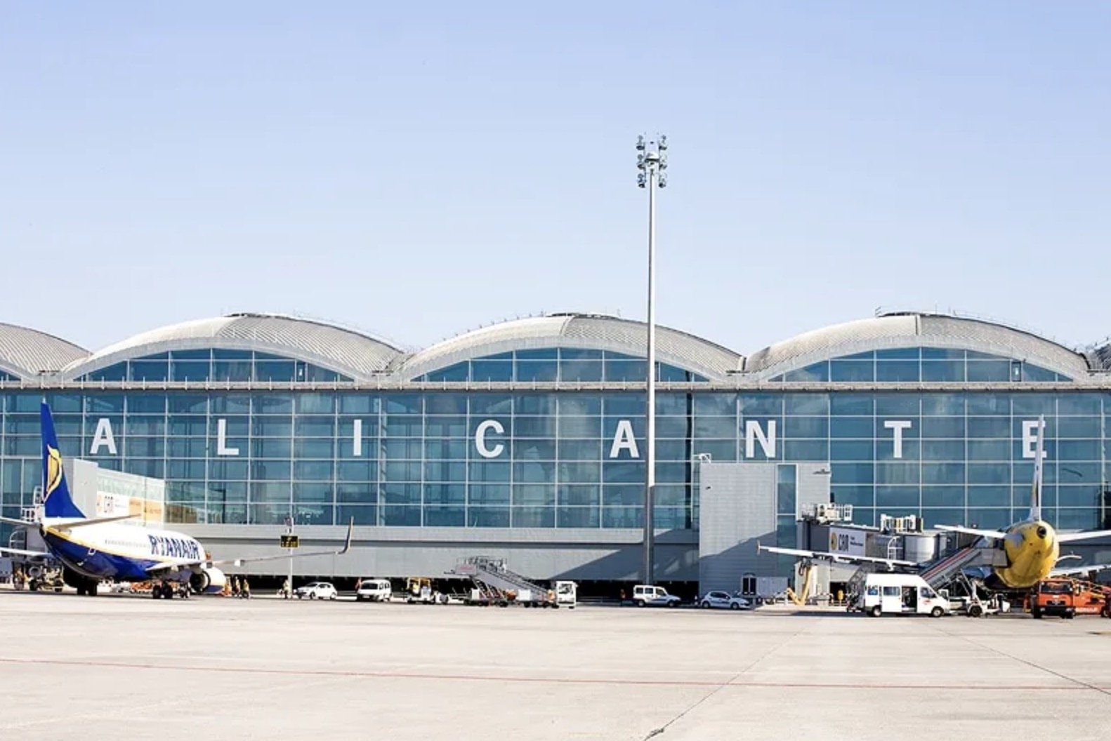 La Costa Blanca difunde en Polonia la oferta turística de la provincia para incrementar las oportunidades de negocio