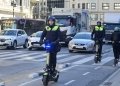 València estrena una unidad de la Policía Local en patinete eléctrico para garantizar la seguridad vial en los carriles bici