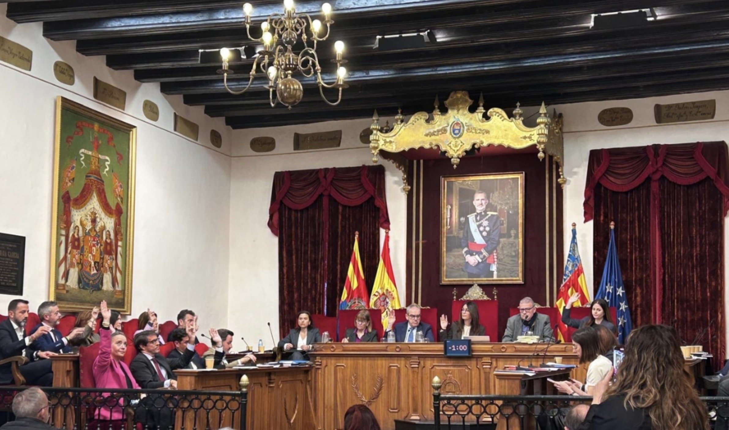 El pleno aprueba la protección de la Cruz del Jardín de la Concordia como Bien de Relevancia Local