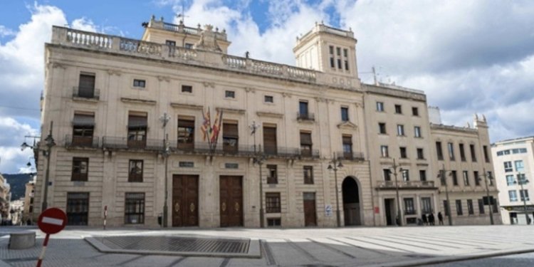 Alcoy y la Dirección Provincial de Tráfico se reunirán para buscar una solución al transporte adaptado