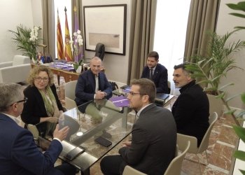 El gobierno de Gandia y tres entidades bancarias impulsan una nueva medida para facilitar el acceso a la vivienda