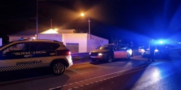 La Policía Local detiene a una mujer por hurtos en varios comercios de Zenia Boulevard