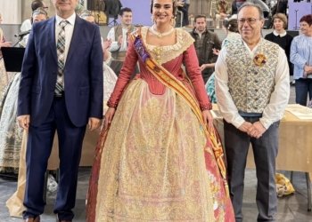 Utiel despide el mes de febrero dando la bienvenida a las Fallas