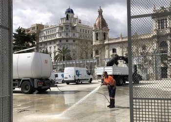 El consistorio invierte 3,2 millones en el dispositivo especial de limpieza para Fallas