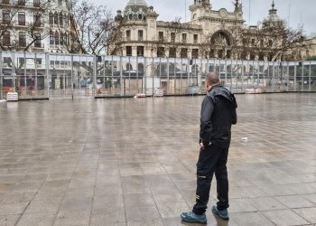 La mascletà de hoy queda suspendida por no poder comenzar el montaje por las lluvias