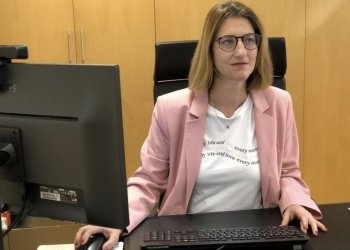 Alicante refuerza la limpieza en los centros escolares con controles de calidad mensuales