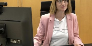 Alicante refuerza la limpieza en los centros escolares con controles de calidad mensuales