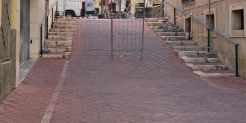 Urbanismo inicia las obras de adecuación del badén de la plaça de Dalt