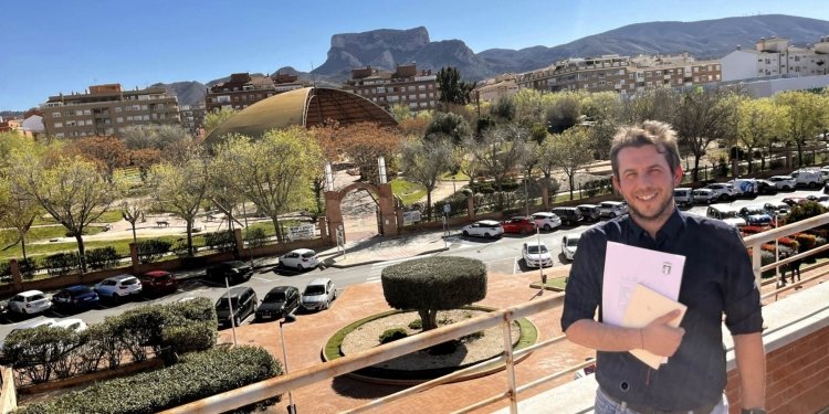 Petrer estudia medidas para impulsar el uso de las más de 700 viviendas vacías de la ciudad