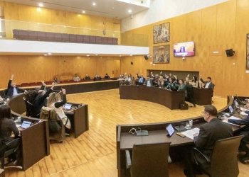 El pleno aprueba la propuesta de acuerdo para el pago de la sentencia del APR7 de Serra Gelada