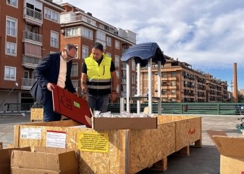 Petrer inicia la renovación integral del área de juegos infantiles de los Jardines Rey Juan Carlos I